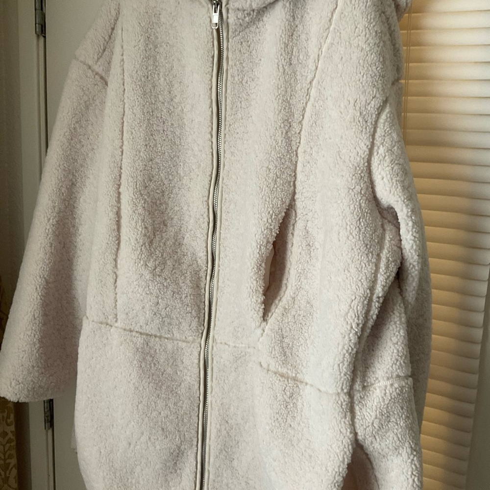 H&M Midlength Teddy Coat  Faux Fur Size XL white/ cream